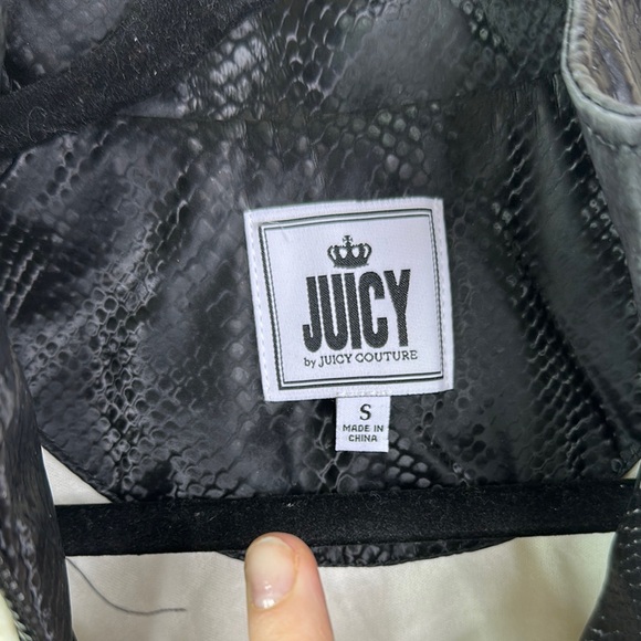 Juicy By Juicy Couture Womens Sherpa Bomber Jacket size small - Picture 3 of 8